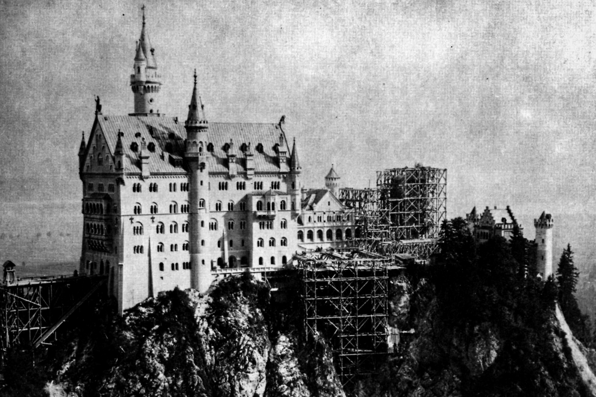 Zamek Neuschwanstein, niemcy zamek neuschwanstein, zamek neuschwanstein bavaria, zamek neuschwanstein bilety, historia, mira peta blog