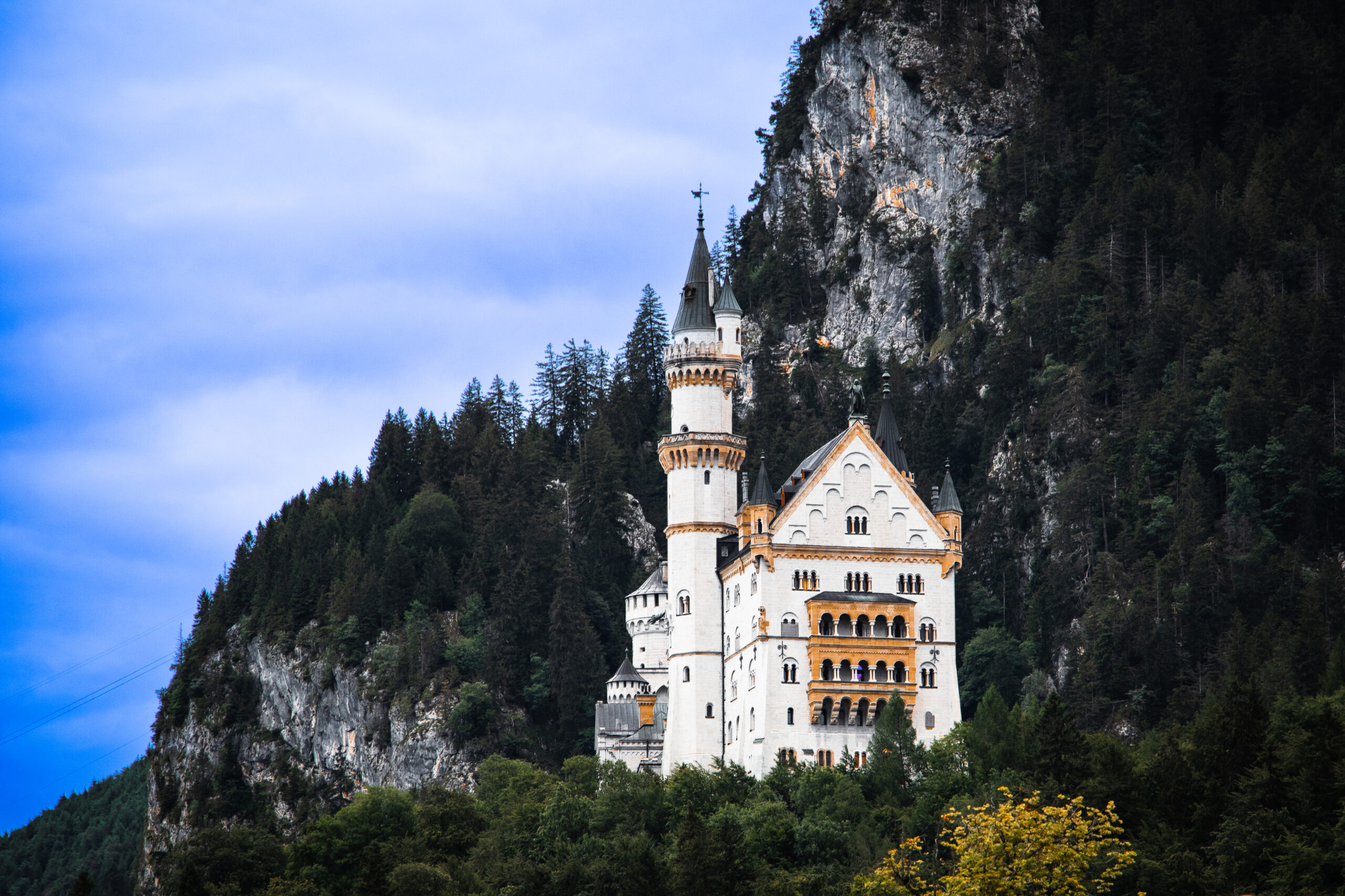 Zamek Neuschwanstein, niemcy zamek neuschwanstein, zamek neuschwanstein bavaria, zamek neuschwanstein bilety, historia, mira peta blog